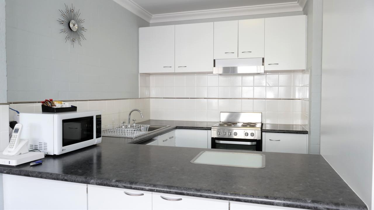 Dowler Apartments Subiaco Пърт Екстериор снимка