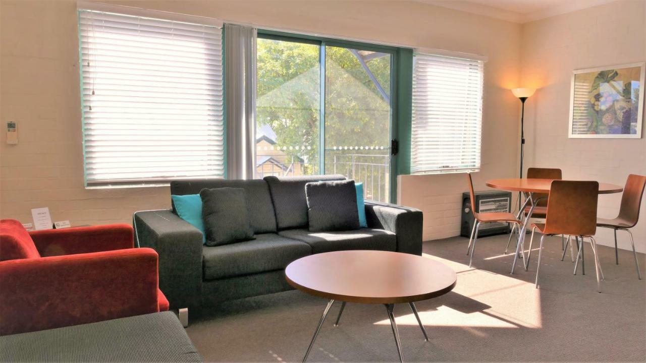 Dowler Apartments Subiaco Пърт Екстериор снимка